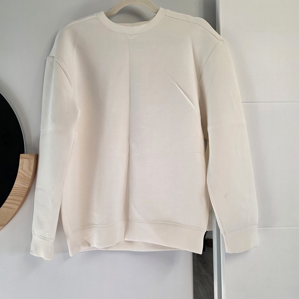 Leze The Label Off-White Crewneck Sweater
